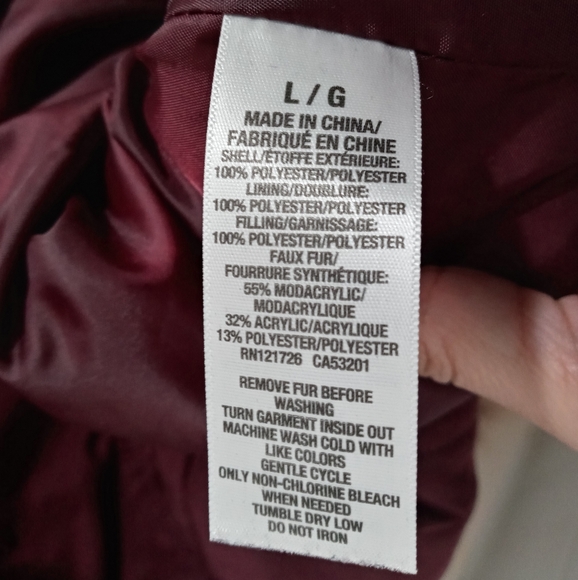 Prince & Fox Burgundy Puffer Vest Faux Fur Hood Women’s L Full Zip - Picture 3 of 8